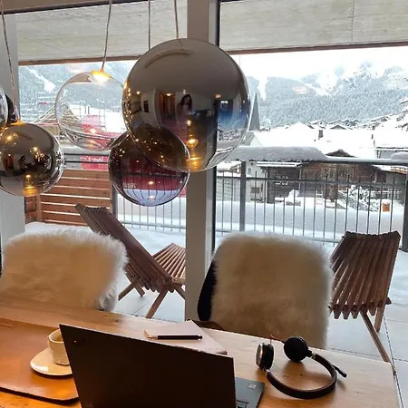 Britannia - Patagonia * Saas Fee